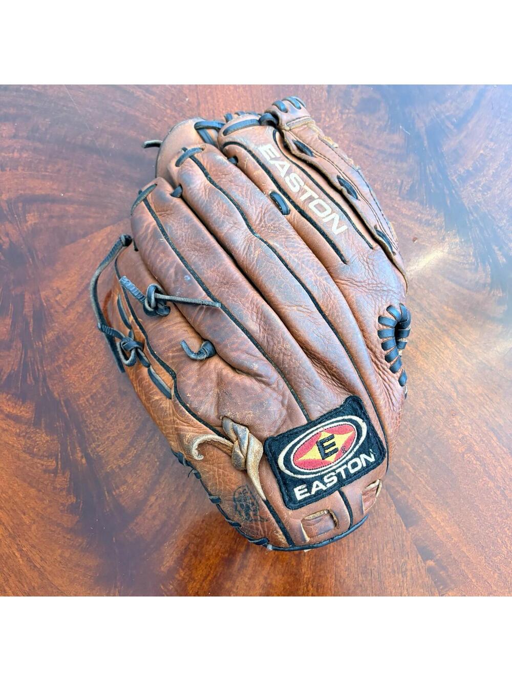 Easton 13 Inch Pattern NAT80 Baseball Glove 13 inch
